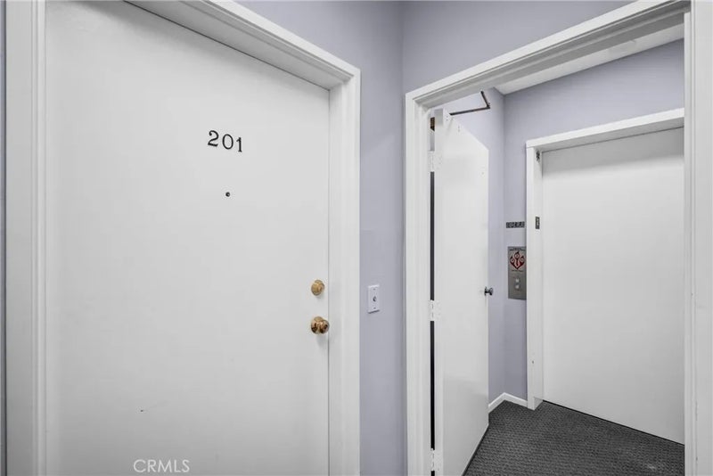 1921 Malcolm Avenue 201