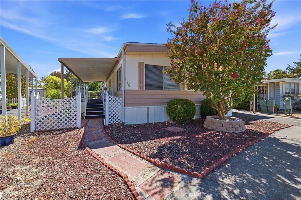 Photo of 31130 S General Kearny RD #176, Temecula, CA 92591 (MLS # SW26195214)