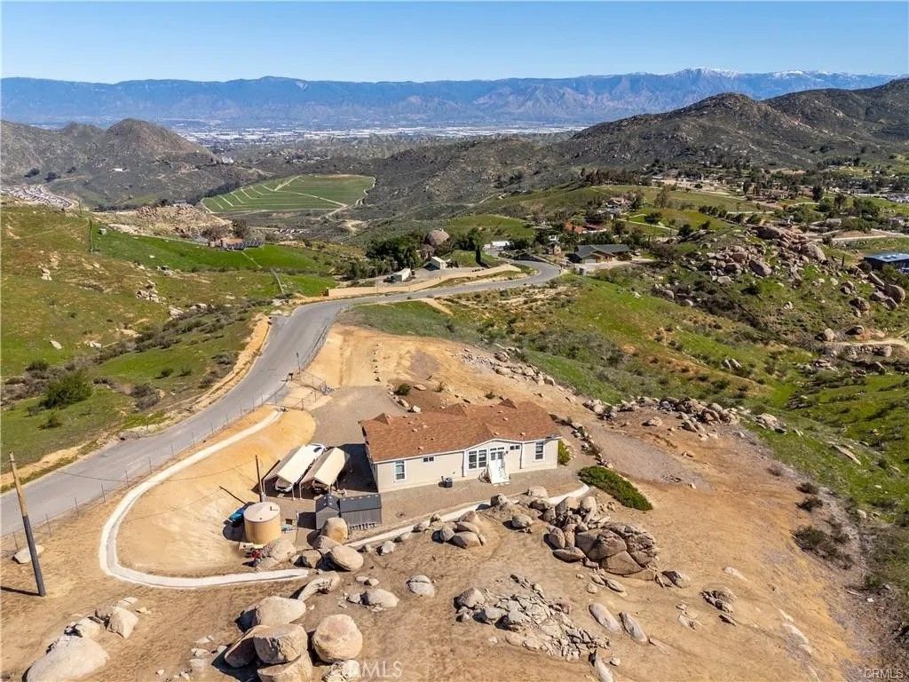 Photo of 9289 Box Springs Mountain Road, Moreno Valley, CA 92557 (MLS # IV25268422)