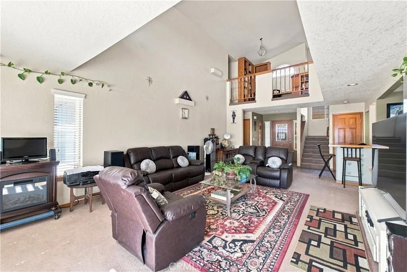 16239 Kamana Rd