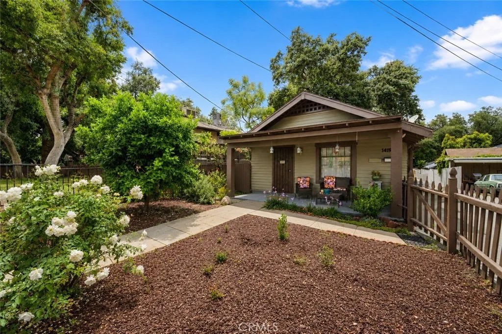 1419 El Sereno