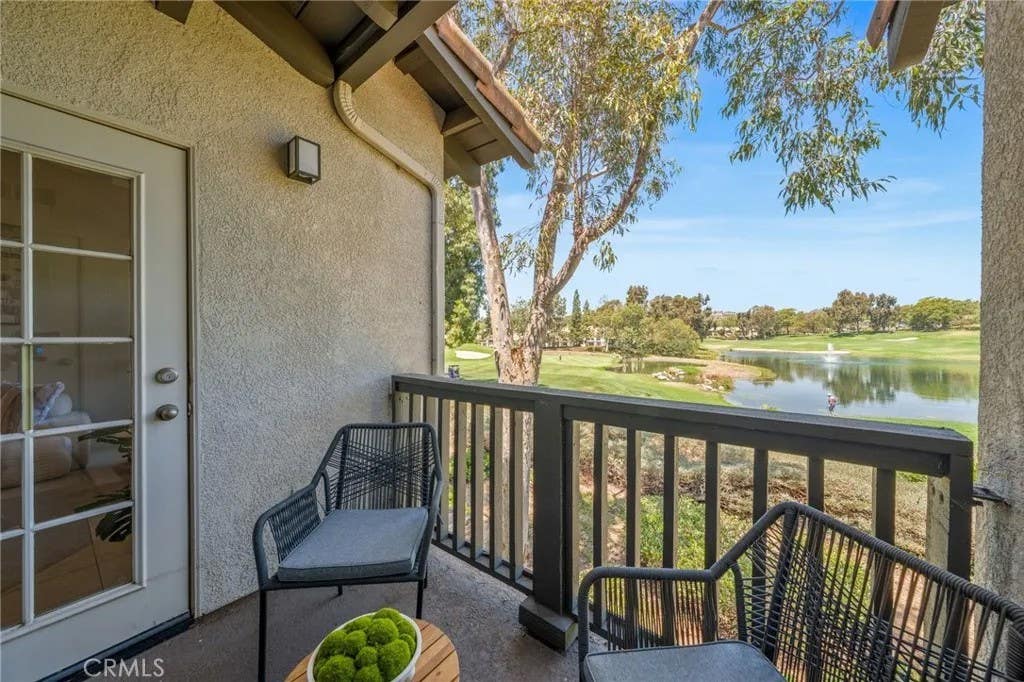 Photo of 55 Via Pausa, Rancho Santa Margarita, CA 92688 (MLS # OC26133078)