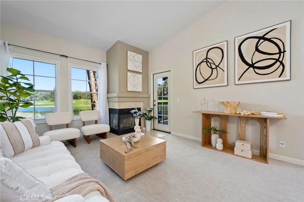 Photo of 55 Via Pausa, Rancho Santa Margarita, CA 92688 (MLS # OC26133078)