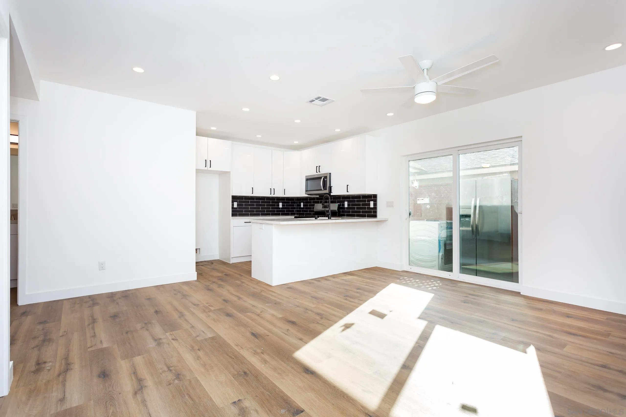 5721-23 Campanile Way