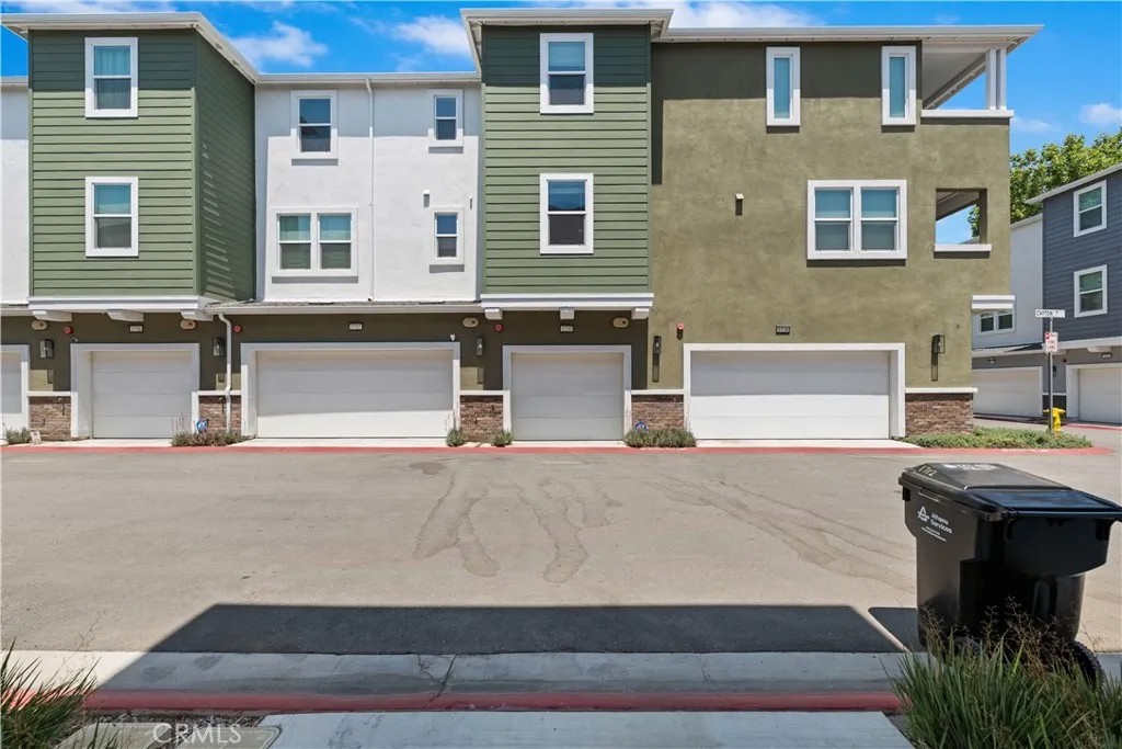 1750 Cayton Loop
