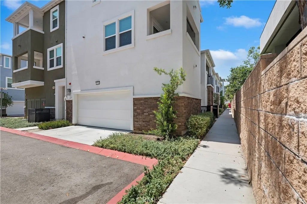 1750 Cayton Loop