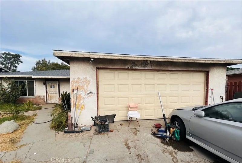 8671 Redwood