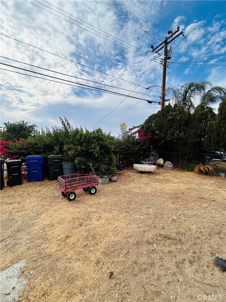 8671 Redwood