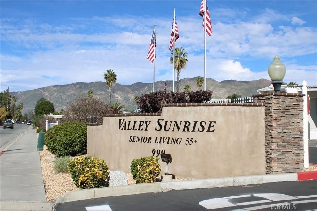 Photo of 999 s Santa Fe Ave, San Jacinto, CA 92582 (MLS # IV26013481)