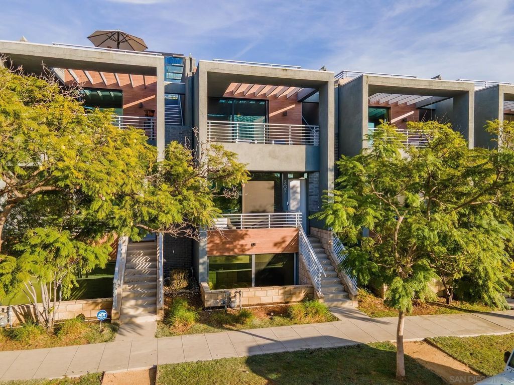 Photo of 307 Upas St, San Diego, CA 92103 (MLS # 2600324)