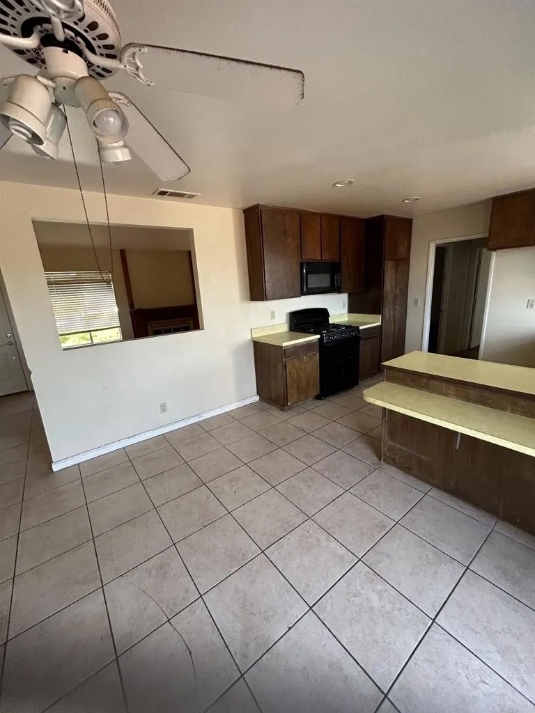 15170 Kingsway Drive