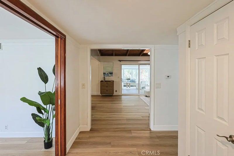 1641 W Buena Vista