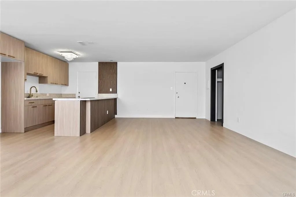 960 Larrabee