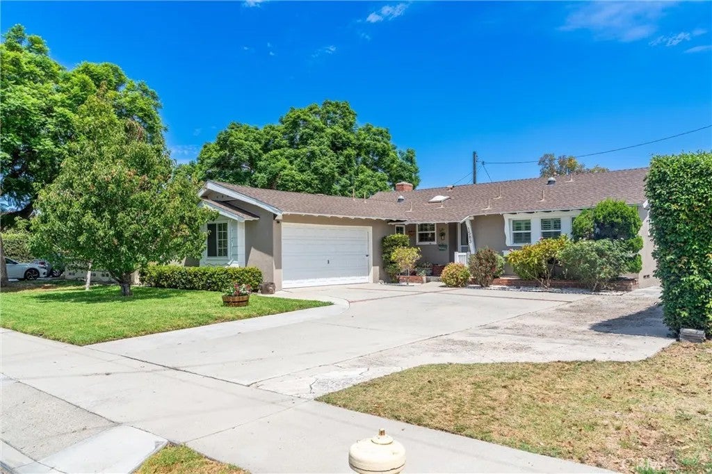 Photo of 1583 W Cerritos AVE, Anaheim, CA 92802 (MLS # SW26161429)