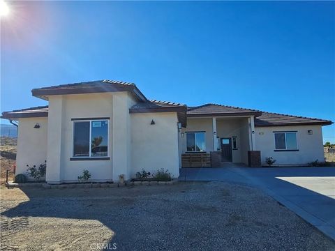 Photo of 8630 Sahara Rd, Phelan, CA 92371 (MLS # IV25249322) Photo of 8630 Sahara Rd, Phelan, CA 92371 (MLS # IV25249322)