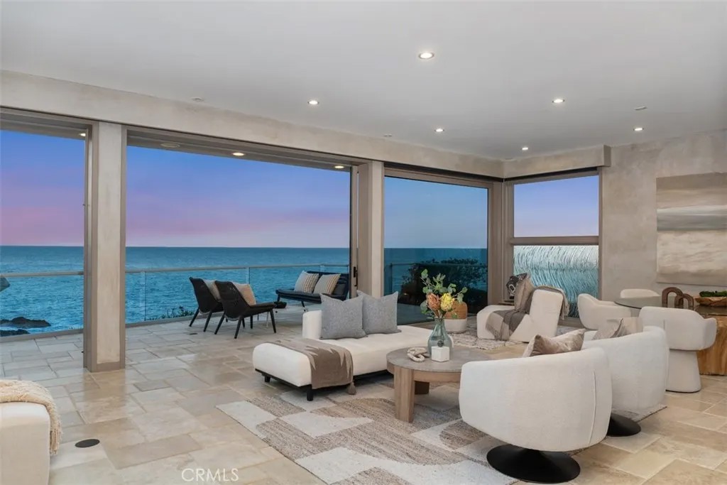1907 Ocean Way