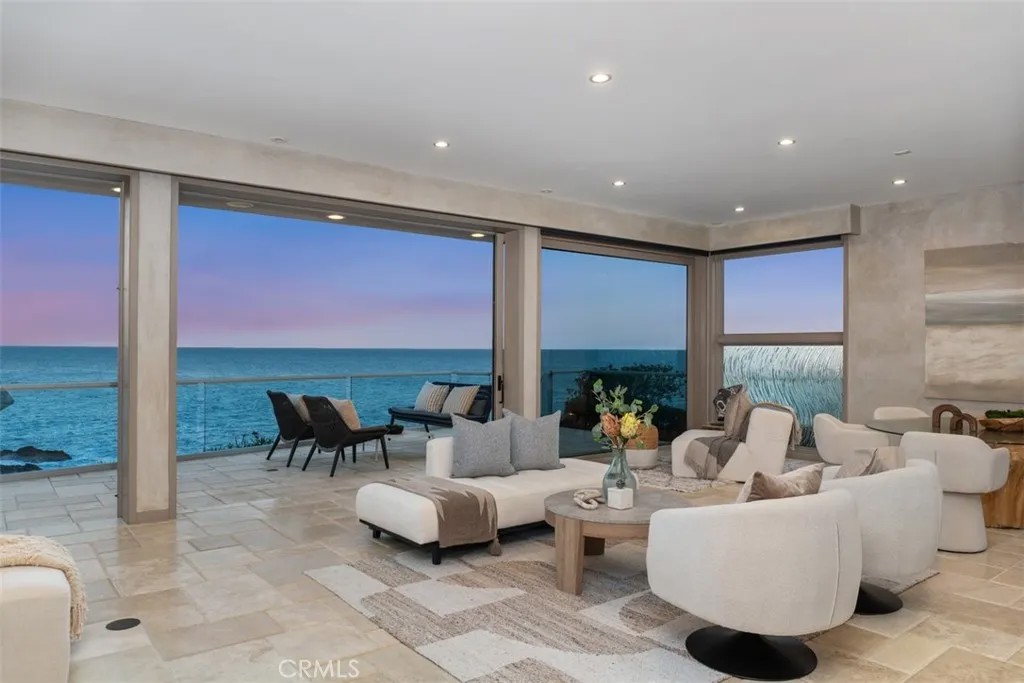 1907 Ocean Way