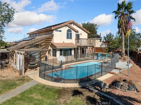 Photo of 12929 Topaz Circle, Victorville, CA 92392 (MLS # HD26004703)