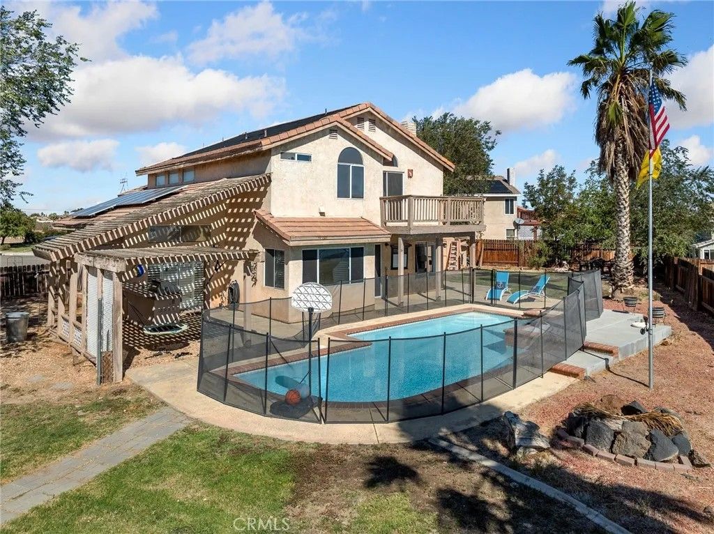 Photo of 12929 Topaz Circle, Victorville, CA 92392 (MLS # HD26004703)