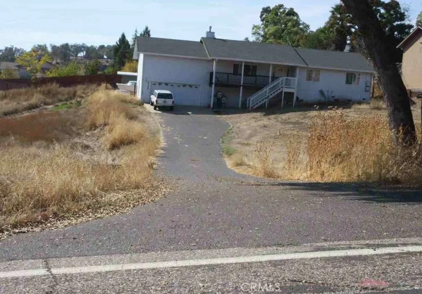 3320 Crowell Lane