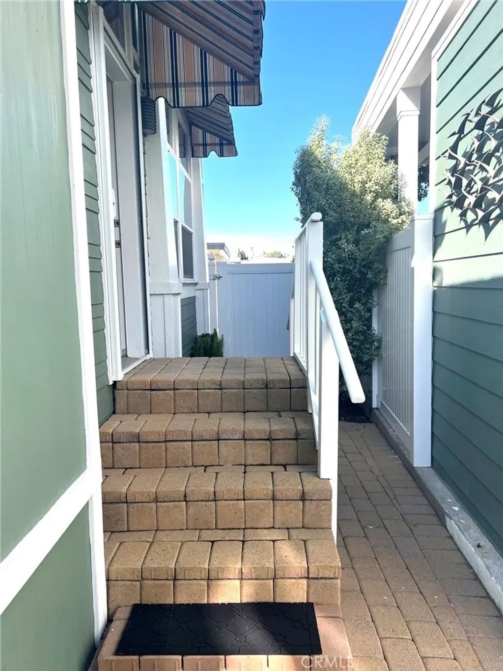 Photo of 118 Yorktown, Newport Beach, CA 92660 (MLS # NP26033266)