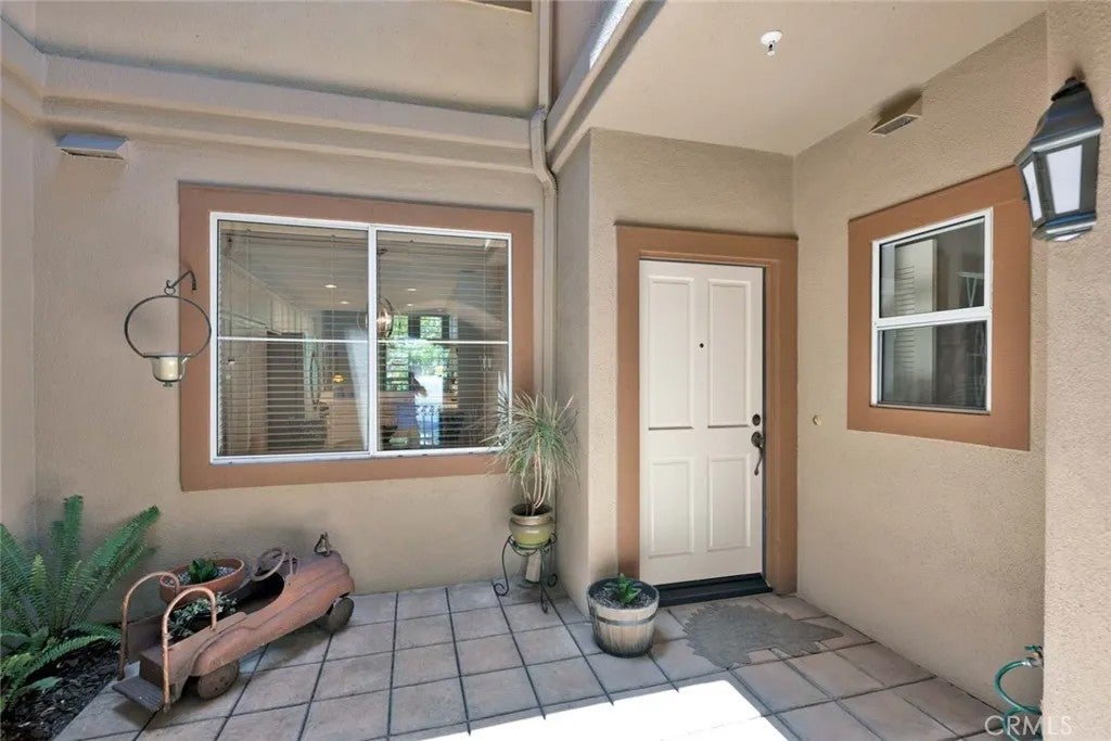 2640 Dunstan