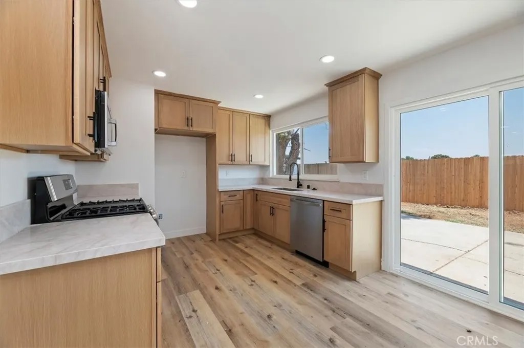 6940 Keating