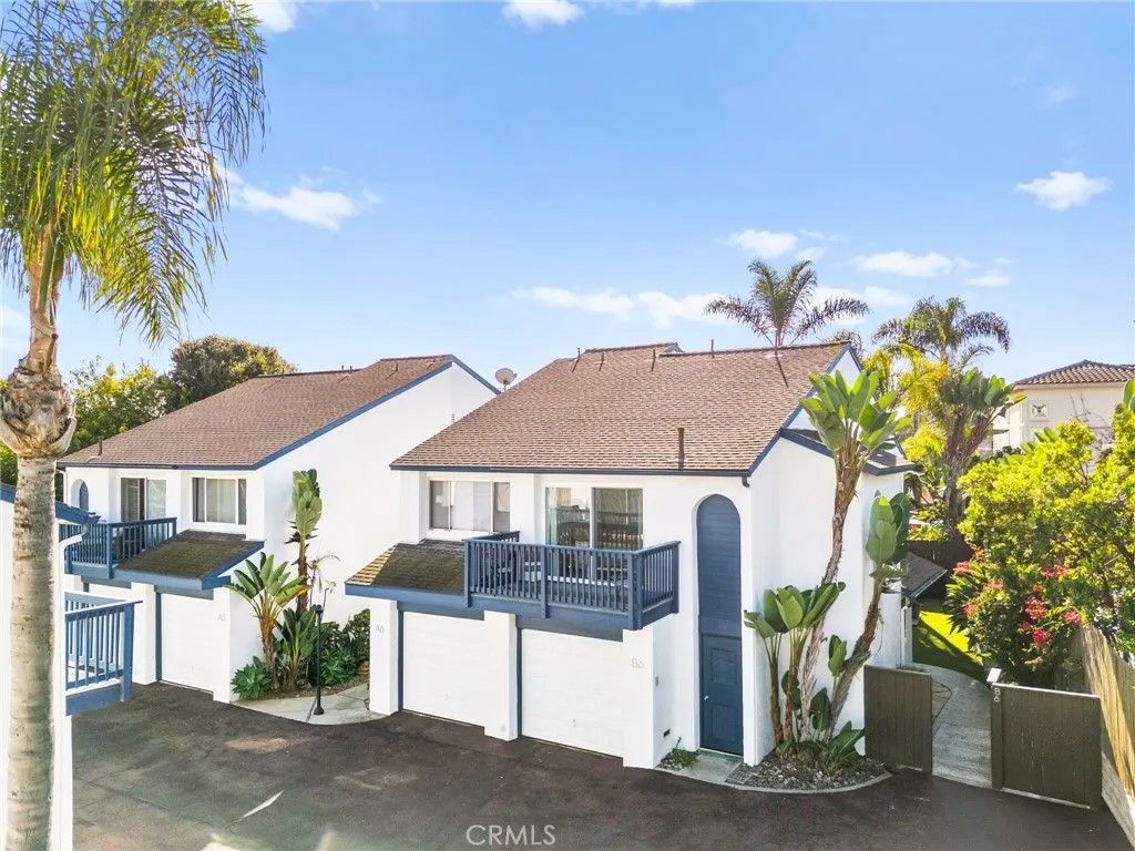 Photo of 256 Juniper Ave #B6, Carlsbad, CA 92008 (MLS # SW25248402)