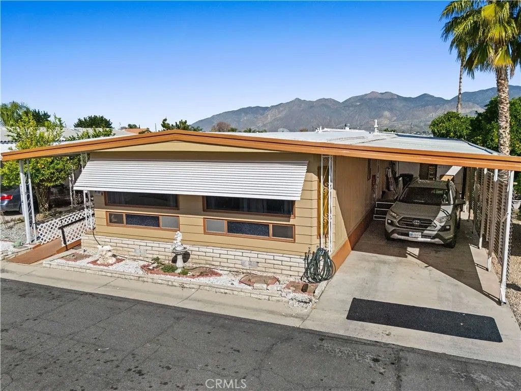 Photo of 881 N Lake St #313, Hemet, CA 92544 (MLS # SW26030487)