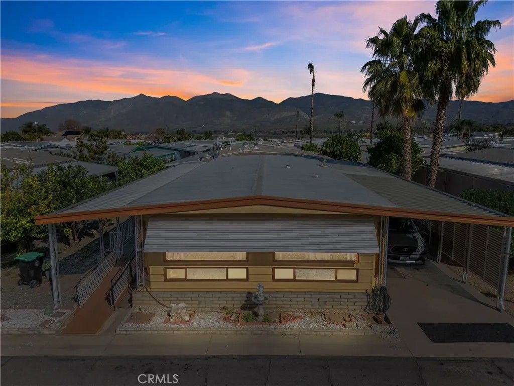 Photo of 881 N Lake St #313, Hemet, CA 92544 (MLS # SW26030487)