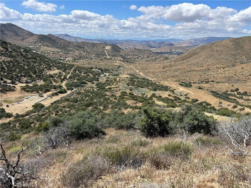 0 VAC/ALLUVIUM WY (DRT)/VIC ROSENL