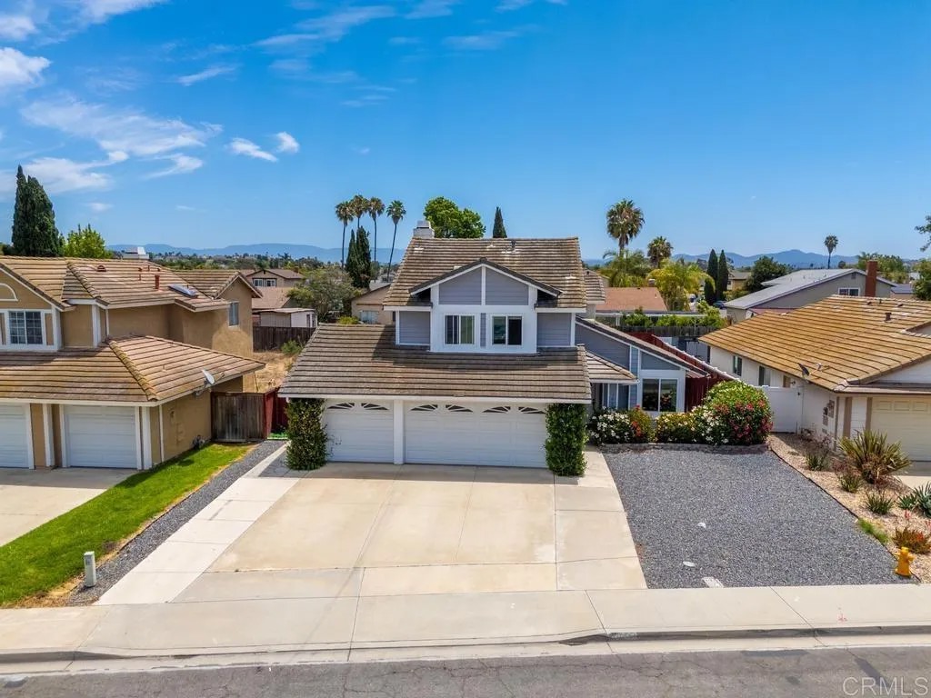 792 Foxwood Drive