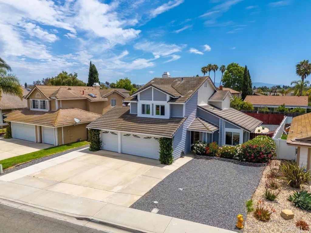 792 Foxwood Drive