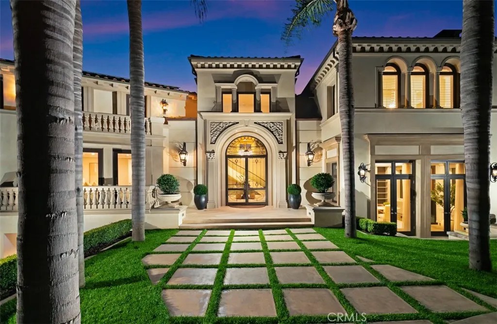 22 Pelican Crest Drive