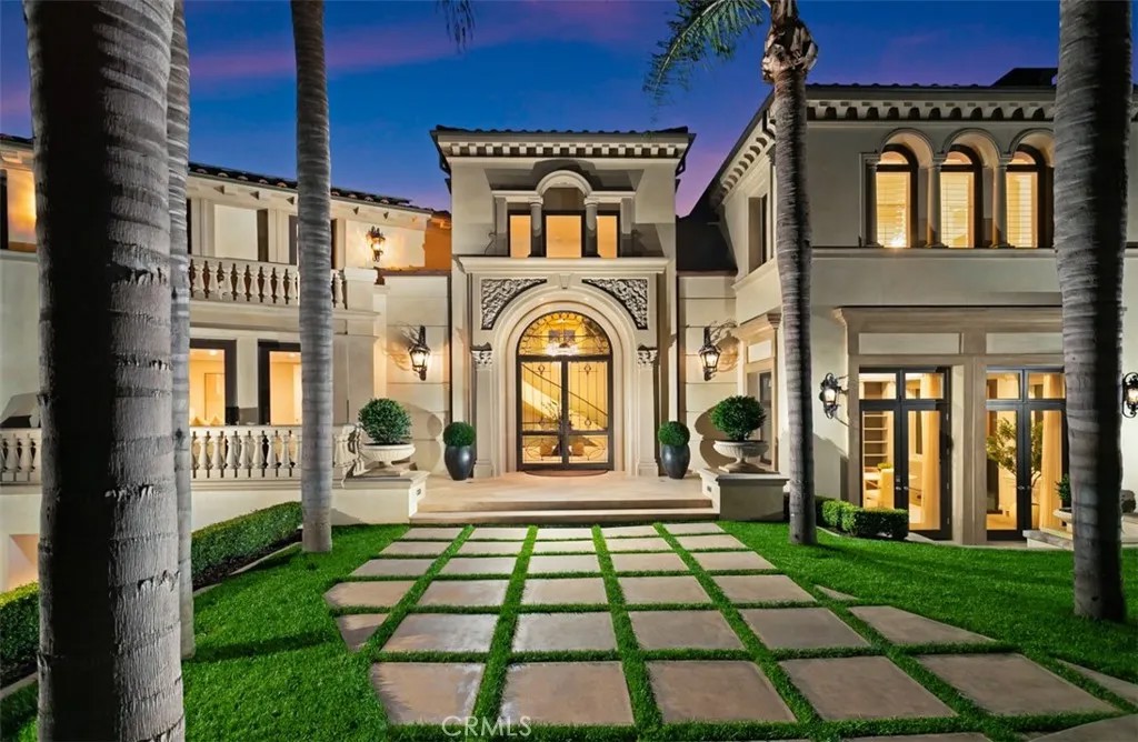 22 Pelican Crest Drive