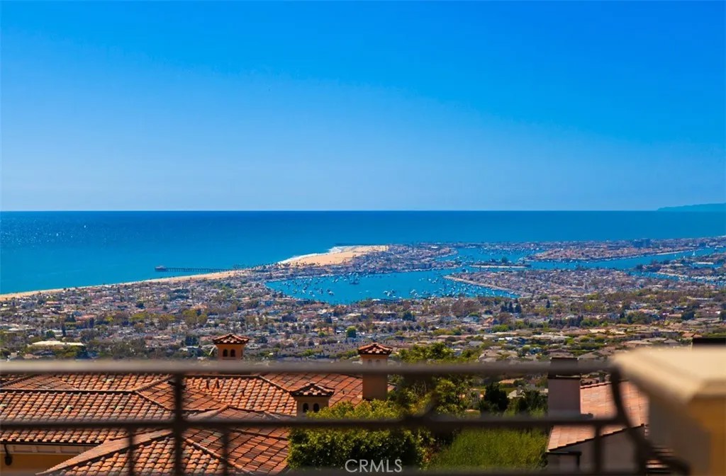 22 Pelican Crest Drive