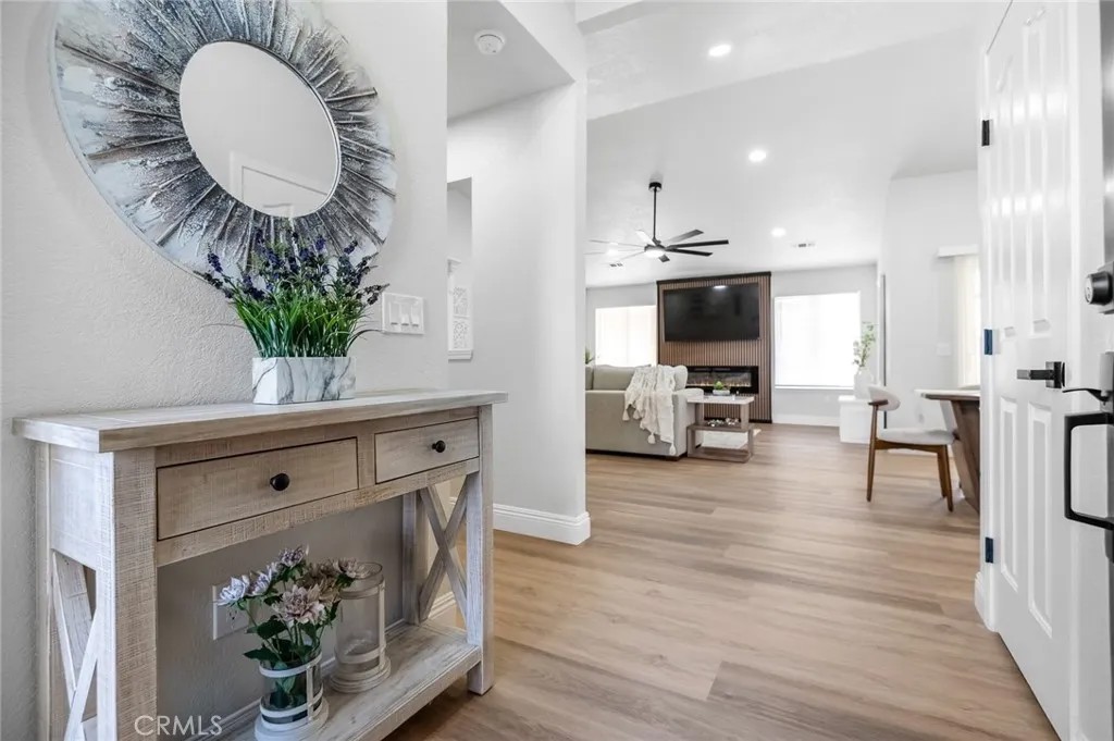 1509 E Vine Court