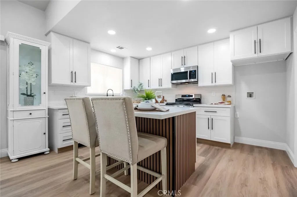 1509 E Vine Court
