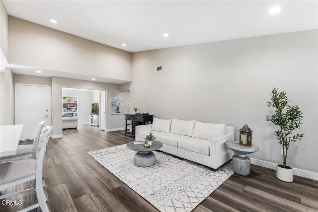13201 Village 13