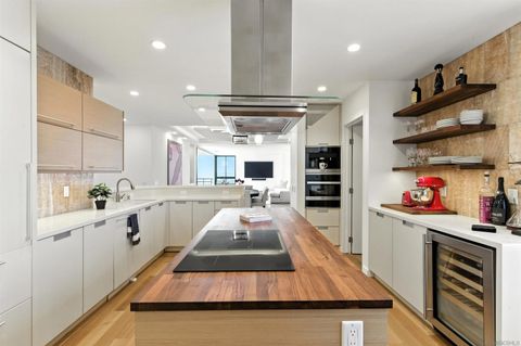 Tiny photo for 700 Front St #1805, San Diego, CA 92101 (MLS # 250032782)