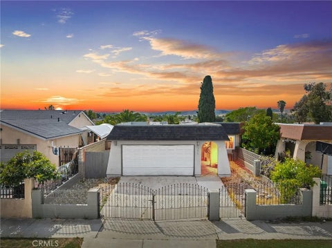 Photo of 395 Calle Mariposa, Oceanside, CA 92057 (MLS # SW26130021)