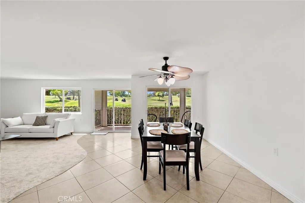 2389 Via Mariposa West 1E