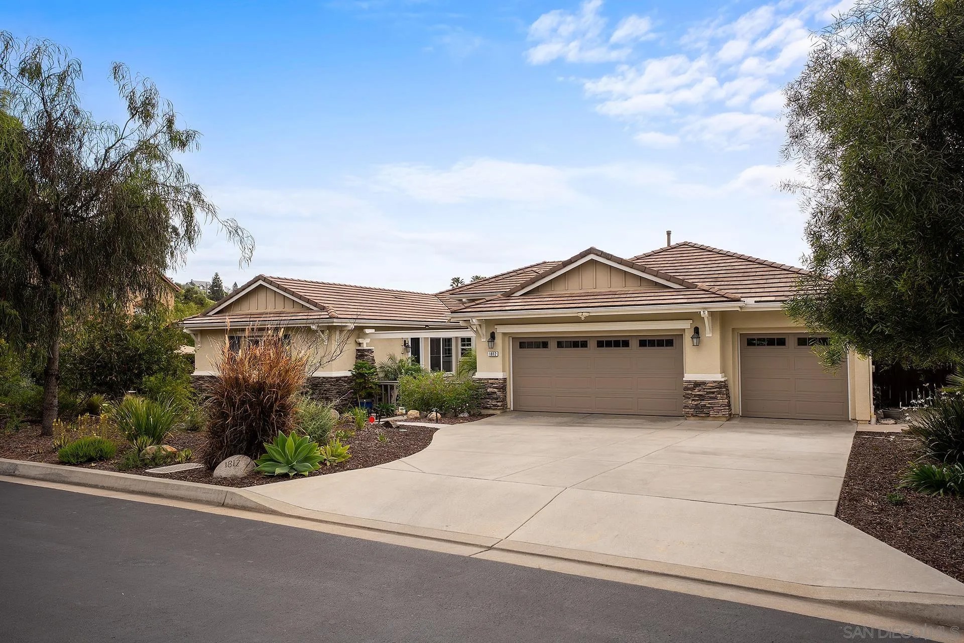 1812 Hayden Ranch Rd