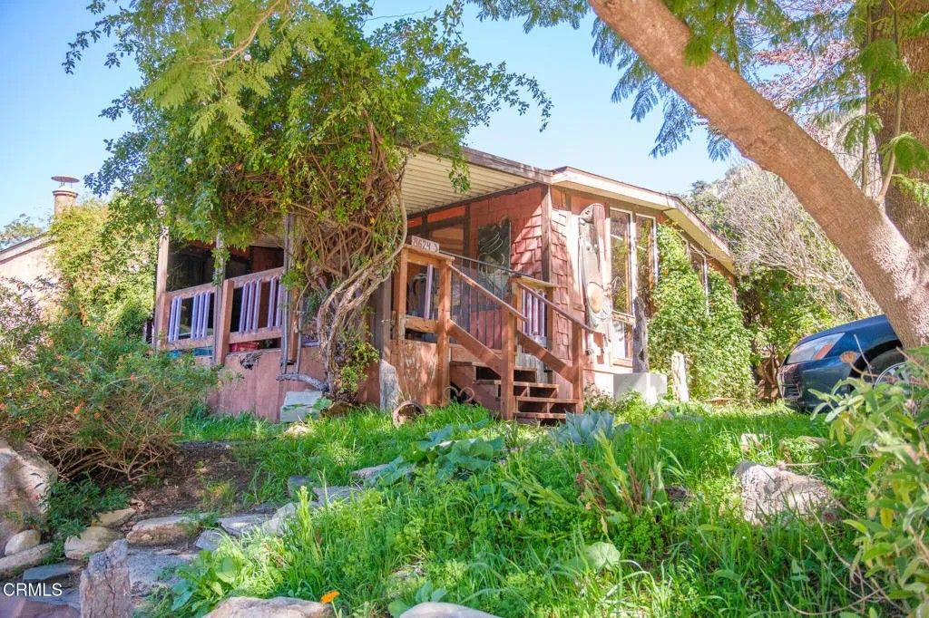 Photo of 8624 Nye Road, Ventura, CA 93001 (MLS # V1-34516)