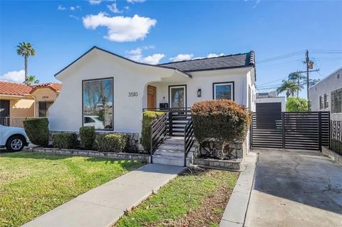 Photo of 3510 Somerset Dr, Los Angeles, CA 90016 (MLS # WS26037592)