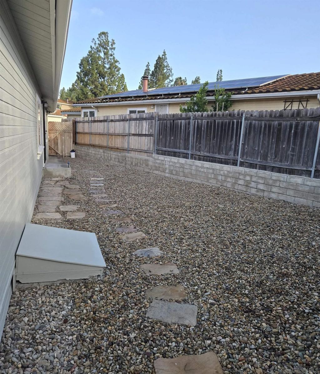Photo of 14955 Avenida Venusto #26, San Diego, CA 92128 (MLS # 260010093)