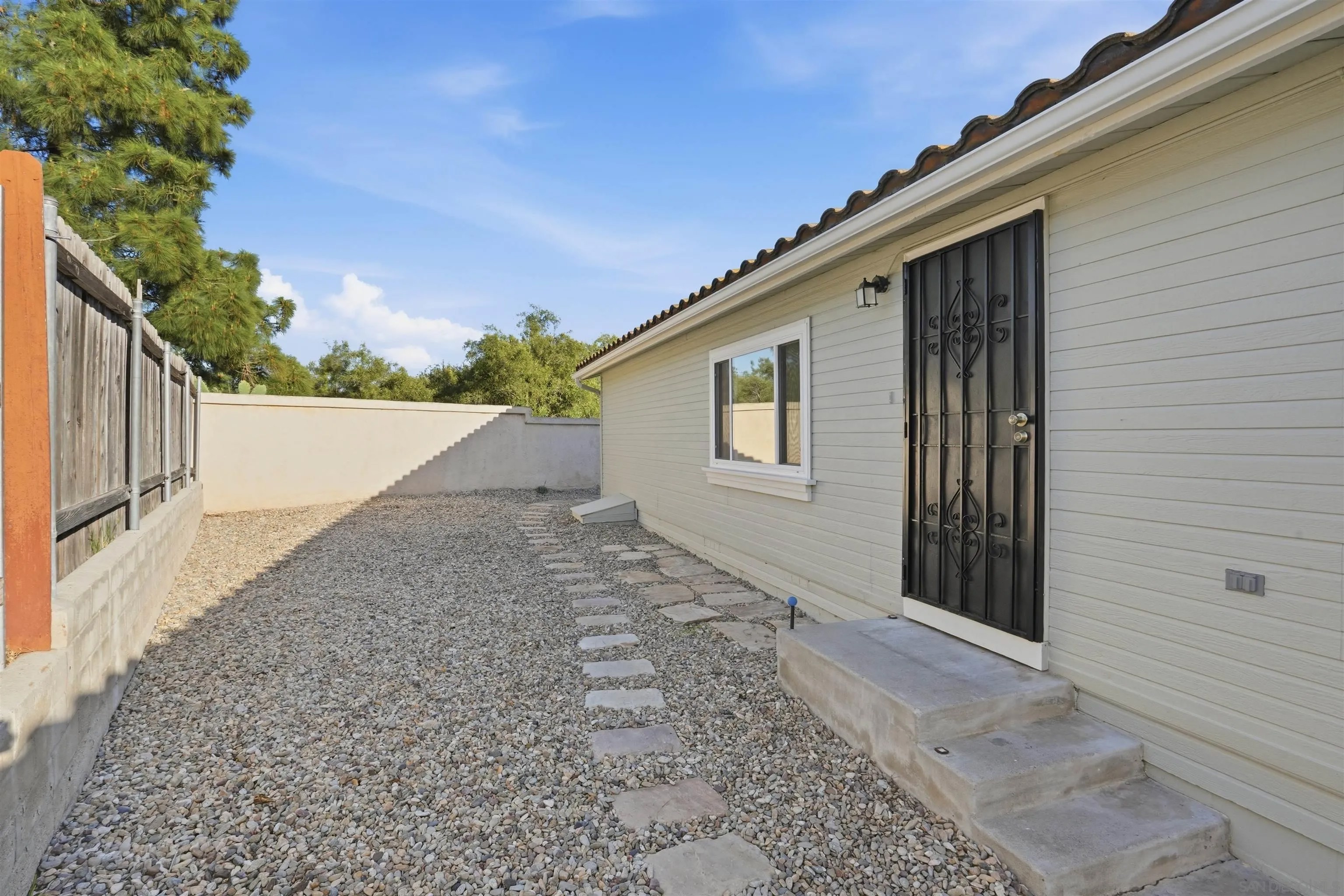 14955 Avenida Venusto 26
