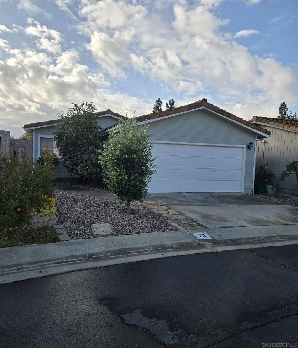 Photo of 14955 Avenida Venusto #26, San Diego, CA 92128 (MLS # 260010093)