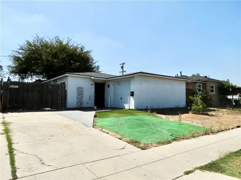4949 E San Carlos