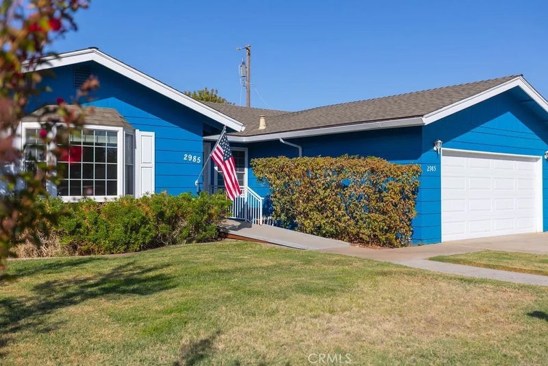 2985 Redwood Drive